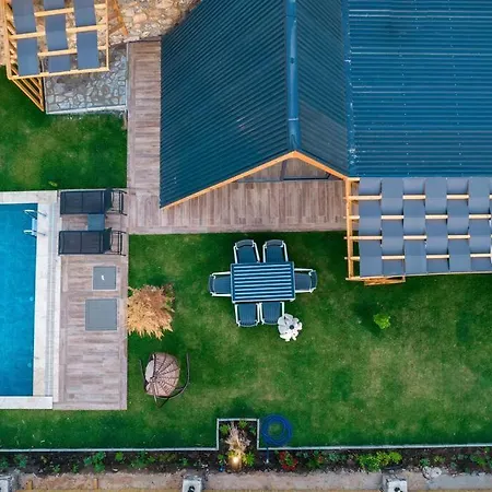 Villa Sleeps 4 Sea And Mountain View Bungalow With Pool Awz 268